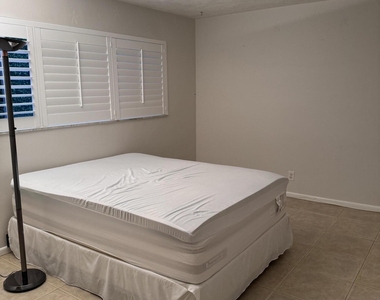 355 Se 7th Street - Photo Thumbnail 13