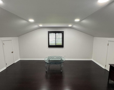 355 Se 7th Street - Photo Thumbnail 38