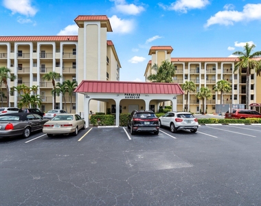 100 Paradise Harbour Boulevard - Photo Thumbnail 22