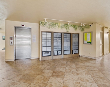 100 Paradise Harbour Boulevard - Photo Thumbnail 24