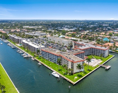 100 Paradise Harbour Boulevard - Photo Thumbnail 13