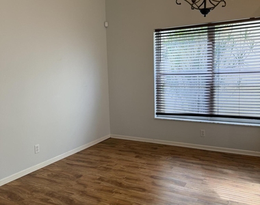 10174 Plum Street - Photo Thumbnail 5