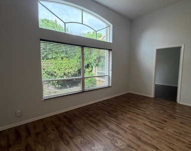 10174 Plum Street - Photo Thumbnail 6