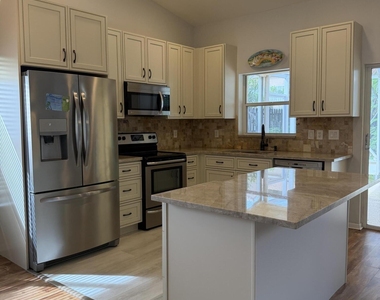 10174 Plum Street - Photo Thumbnail 2