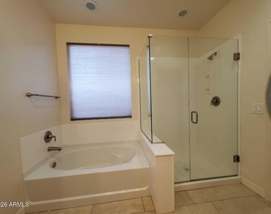 9987 W Foothill Drive - Photo Thumbnail 33