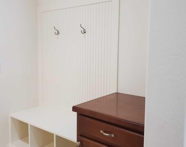 9987 W Foothill Drive - Photo Thumbnail 46