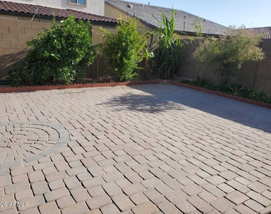 9987 W Foothill Drive - Photo Thumbnail 44