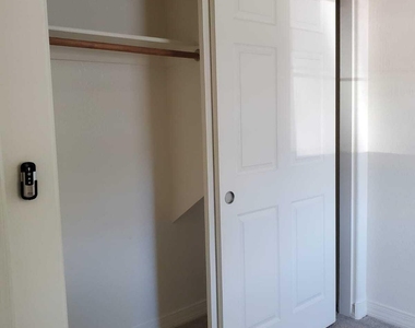 9987 W Foothill Drive - Photo Thumbnail 12