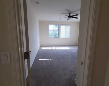 9987 W Foothill Drive - Photo Thumbnail 36