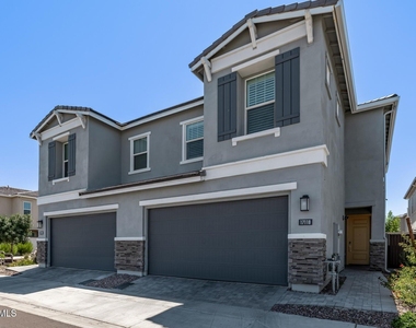 17118 N 50th Way - Photo Thumbnail 4