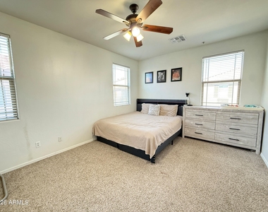 8115 W Lynwood Street - Photo Thumbnail 16