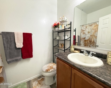 8115 W Lynwood Street - Photo Thumbnail 15