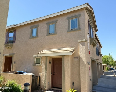 8115 W Lynwood Street - Photo Thumbnail 1