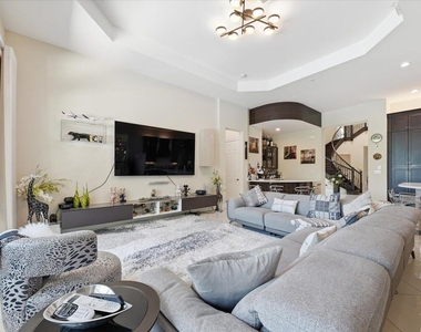 9769 Bozzano Drive - Photo Thumbnail 4