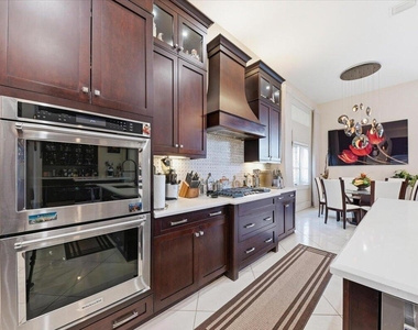 9769 Bozzano Drive - Photo Thumbnail 17