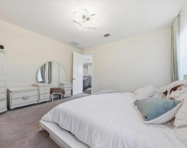 9769 Bozzano Drive - Photo Thumbnail 36