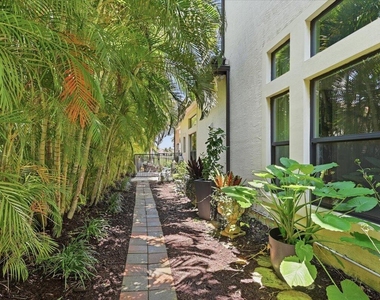9769 Bozzano Drive - Photo Thumbnail 50