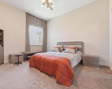 9769 Bozzano Drive - Photo Thumbnail 34