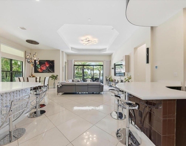 9769 Bozzano Drive - Photo Thumbnail 7