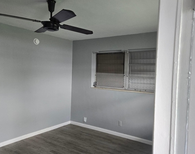 2850 Sw 1st Street - Photo Thumbnail 5