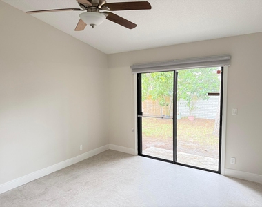 1065 Mulberry Place - Photo Thumbnail 8