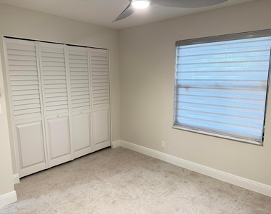 1065 Mulberry Place - Photo Thumbnail 12