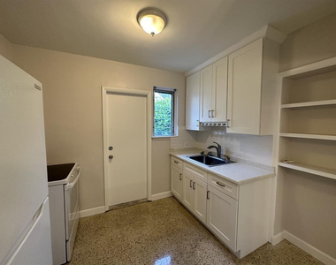 1300 E Broward Boulevard - Photo Thumbnail 2