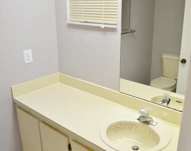 5130 Las Verdes Circle - Photo Thumbnail 18