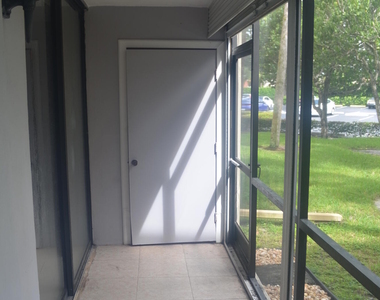 5130 Las Verdes Circle - Photo Thumbnail 15