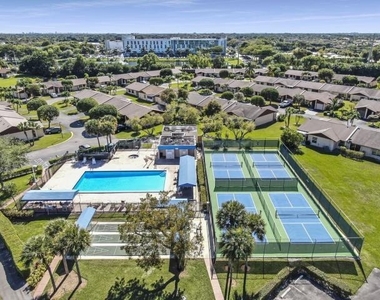 5130 Las Verdes Circle - Photo Thumbnail 42