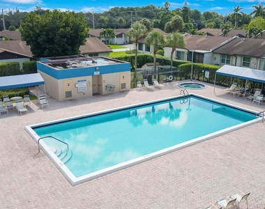 5130 Las Verdes Circle - Photo Thumbnail 36