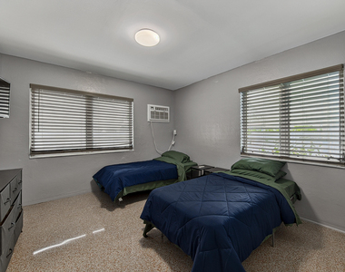 2312 Ne 4th Street - Photo Thumbnail 12