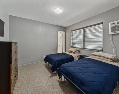 2312 Ne 4th Street - Photo Thumbnail 18