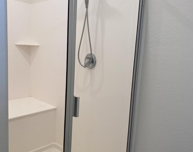 25218 N 54th Drive - Photo Thumbnail 7