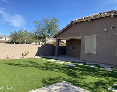 25218 N 54th Drive - Photo Thumbnail 17