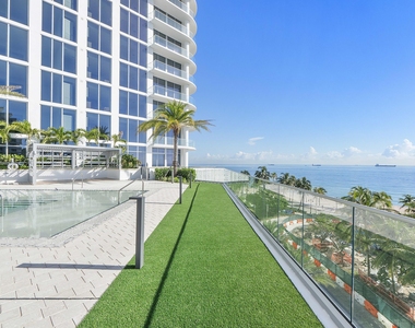 153 N Seabreeze Boulevard - Photo Thumbnail 7