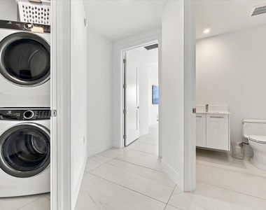 153 N Seabreeze Boulevard - Photo Thumbnail 72