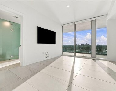 153 N Seabreeze Boulevard - Photo Thumbnail 64