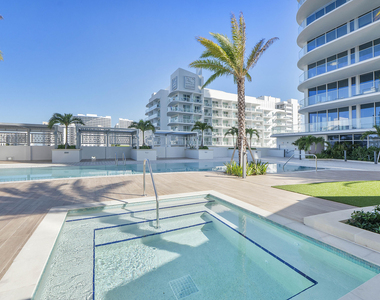 153 N Seabreeze Boulevard - Photo Thumbnail 11