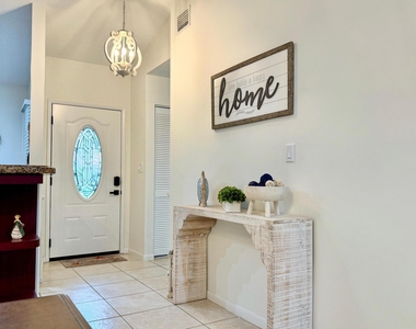 10938 Roebelini Palm Court - Photo Thumbnail 37