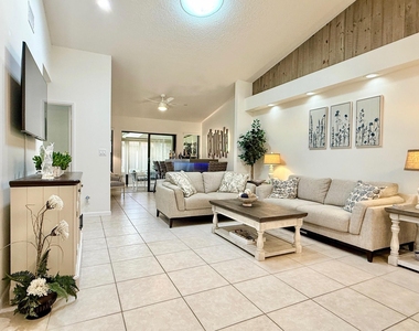 10938 Roebelini Palm Court - Photo Thumbnail 4