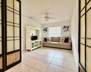 10938 Roebelini Palm Court - Photo Thumbnail 33