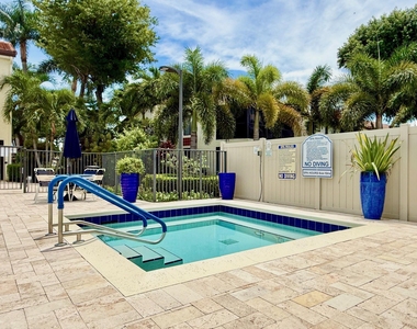 10938 Roebelini Palm Court - Photo Thumbnail 45