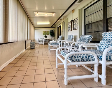 10938 Roebelini Palm Court - Photo Thumbnail 19