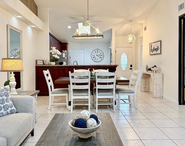 10938 Roebelini Palm Court - Photo Thumbnail 30