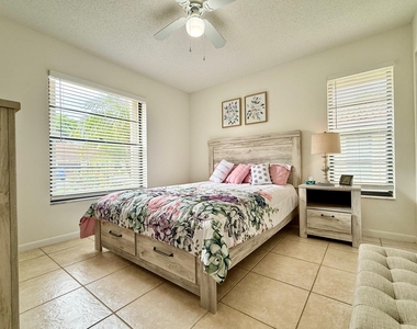 10938 Roebelini Palm Court - Photo Thumbnail 35