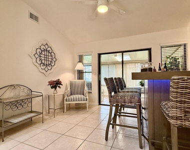 10938 Roebelini Palm Court - Photo Thumbnail 17