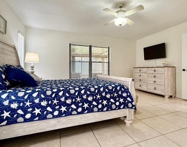 10938 Roebelini Palm Court - Photo Thumbnail 27