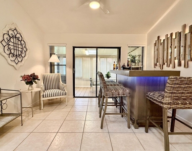 10938 Roebelini Palm Court - Photo Thumbnail 14