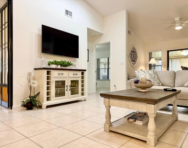 10938 Roebelini Palm Court - Photo Thumbnail 31